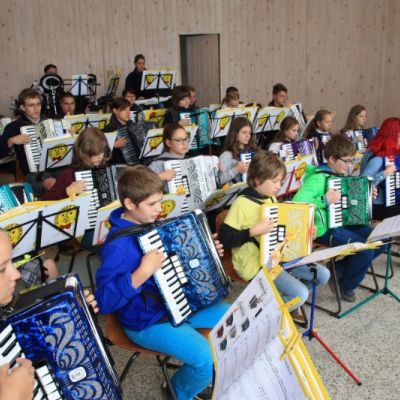 VororchesterUnser Akkordeon-Nachwuchs kann sich sehen lassen:, Bild 21 von 34