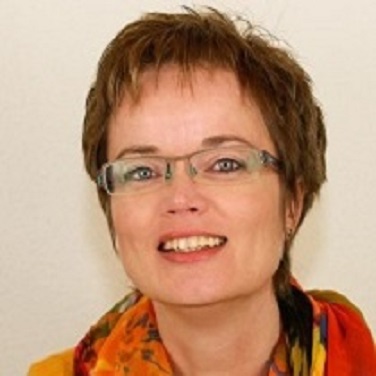 Portrait of Claudia Jahn