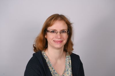 Portrait of Stefanie Perl-Kindel
